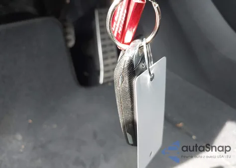 2016 Kia Sorento 2.0T Sxl z USA, uszkodzony, nr VIN 5XYPKDA17GG016269